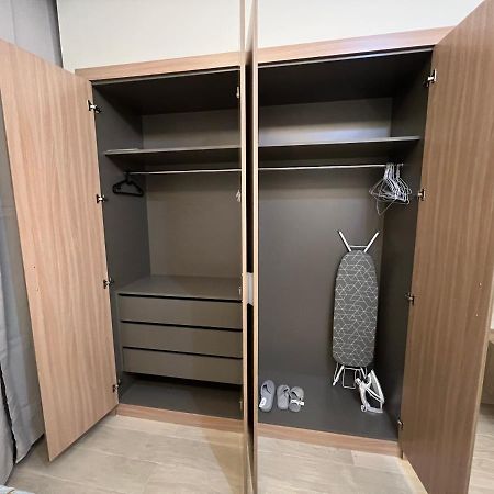 Modern Studio Center Of ドバイ エクステリア 写真