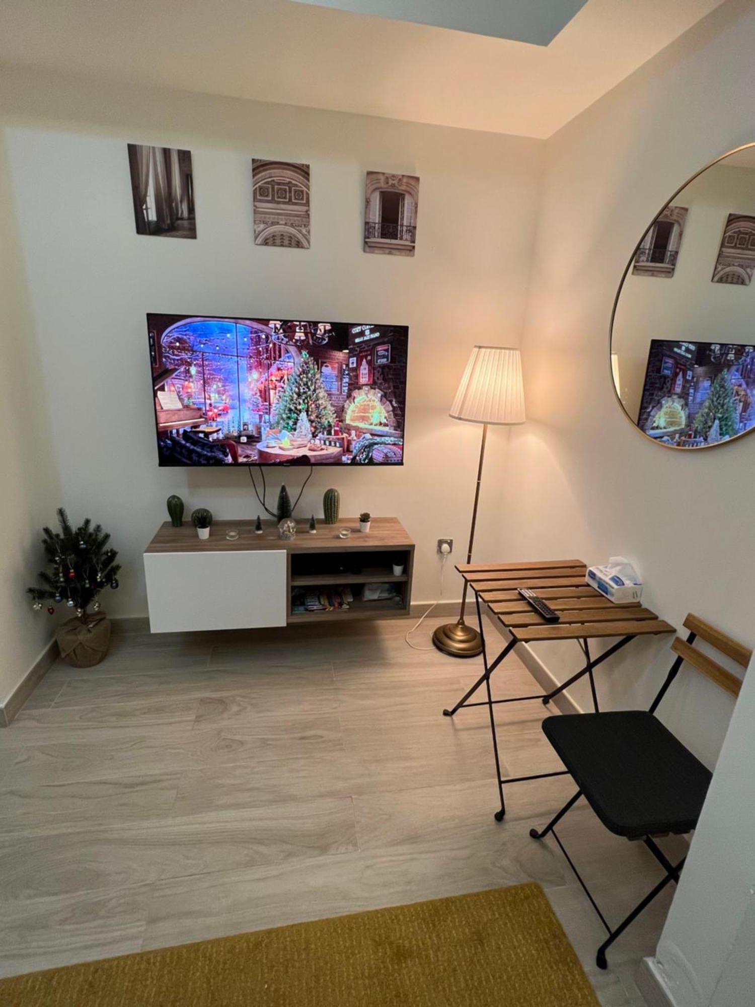 Modern Studio Center Of ドバイ エクステリア 写真
